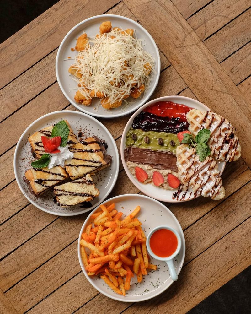 Kafe kalcer di Tebet.