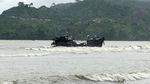 Evakuasi Kapal Nelayan Terseret Ombak di Tulungagung