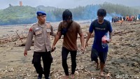 Besarnya gelombang membuat 27 ABK terancam bahaya karena kesulitan untuk menyelamatkan diri. Insiden tersebut akhirnya dilaporkan ke otoritas pelabuhan dan tim SAR gabungan untuk proses pertolongan.