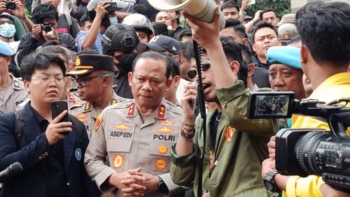 Kapolda Metro Jaya Irjen Asep temui massa demo bela Affan (Wildan/detikcom)