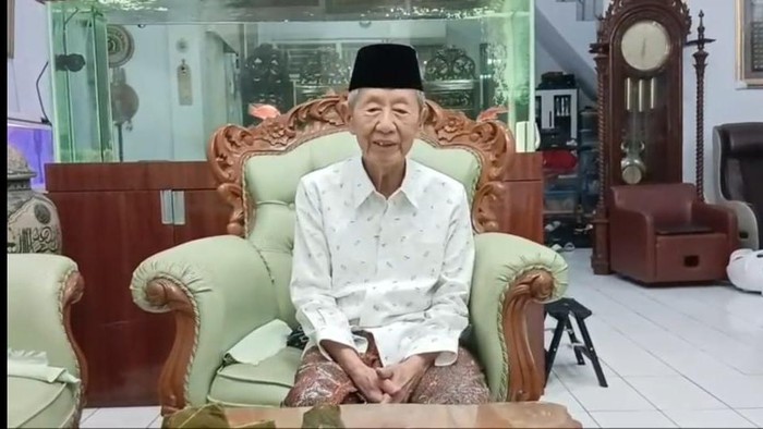Ketua MUI Jateng Ahmad Darodji