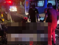 Ngantuk, Pemotor di Tulungagung Tewas Tabrak Pohon Asam-Pembatas Jalan