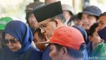 Lautan Ojol Penuhi TPU Karet Bivak, Affan Kurniawan Dimakamkan dengan Isak Tangis