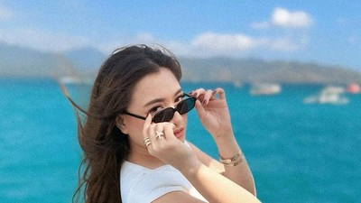 Foto Liburannya si DJ Cantik Nathalie Holscher di Lombok
