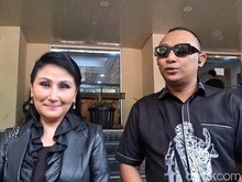 Lita Gading Dapat 29 Pertanyaan, Ada Ahmad Dhani?