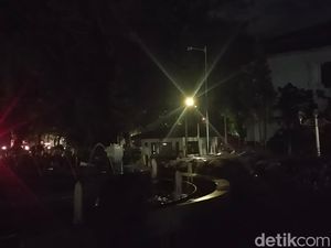 Pilu Satpam Motornya Jadi Korban Demo Anarkis, Dirusak-Dibakar Tinggal Rangka