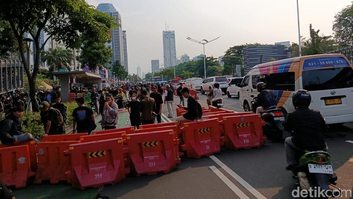 Massa demo di Polda Metro Jaya. (Wildan/detikcom)
