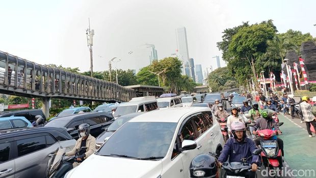 Massa demo di Polda Metro Jaya. (Wildan/detikcom)