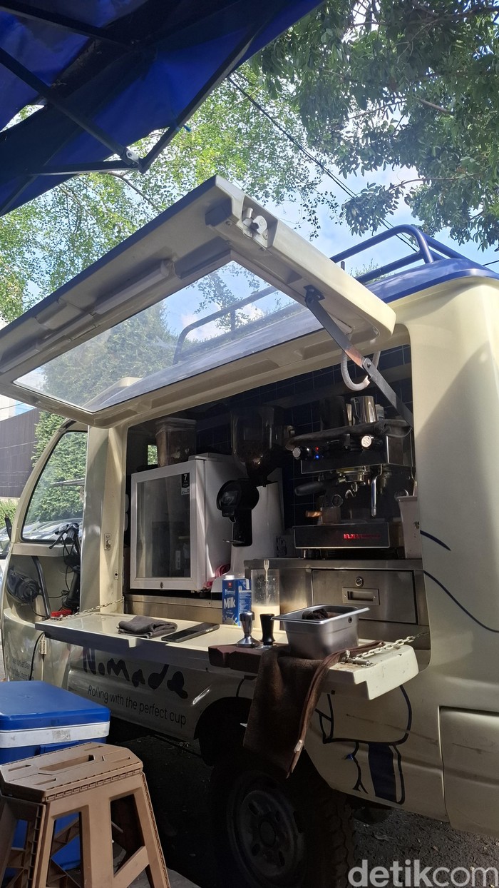 Nomade Coffee Nomade Coffee: Bisnis 'Street Coffee' Milik Mantan Pramugari SQ yang Inovatif