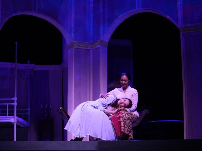 Pementasan Teater Bunga Penutup Abad