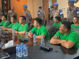 Pemeriksaan 7 Anggota Brimob Pelindas Ojol Disiarkan Live, Ini Tampangnya