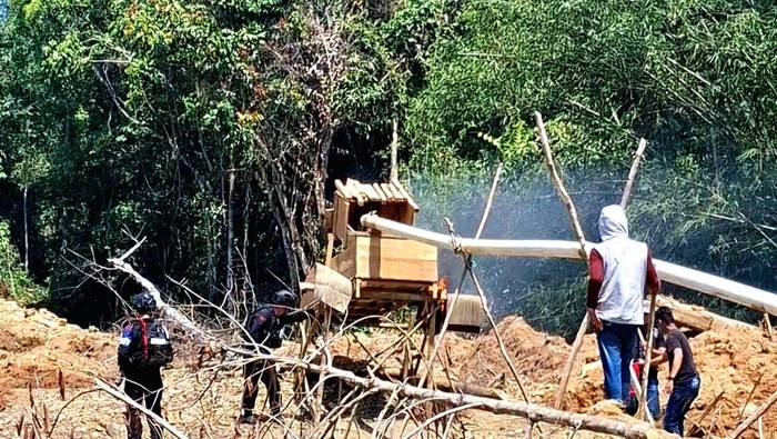 Polisi bongkar musnahkan lokasi PETI di Muratara