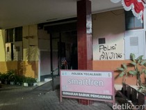 Polsek Tegalsari Surabaya Jadi Sasaran Amuk Massa