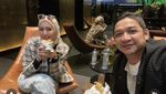 Potret Pasha Ungu Saat Makan bersama Istri di Inggris hingga Belanda