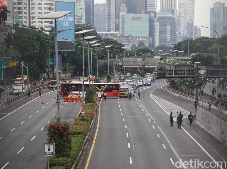 Potret Tol Dalam Kota Ditutup Imbas Demo DPR
