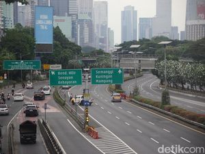 Kronologi Massa Rusuh Bakar 7 Gerbang Tol Dalam Kota