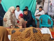 Video: Tangis Pramono saat Melayat Affan, Ojol yang Tewas Dilindas Rantis