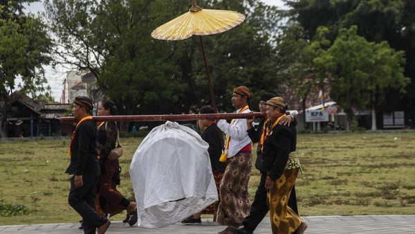 Sekaten Solo Dimulai, Gamelan Pusaka Keraton Dikirab dalam Tradisi Miyos Gangsa