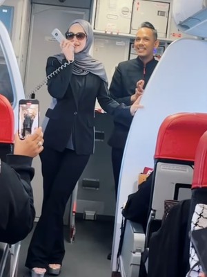 Momen Langka Siti Nurhaliza Nyanyi di Pesawat Hibur Penumpang