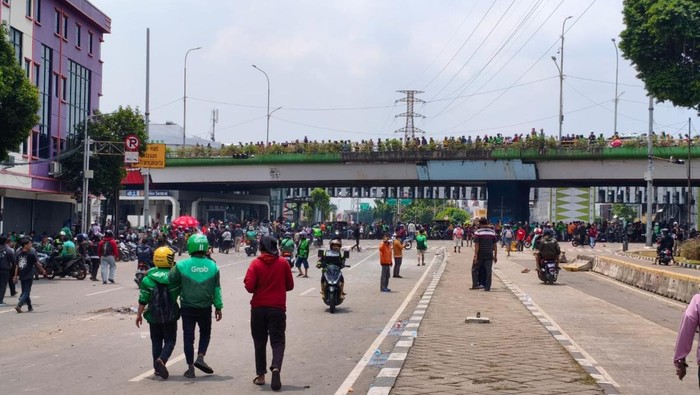 Situasi terkini di Jalan Kramat Kwitang usai massa aksi di Mako Brimob membubarkan diri.