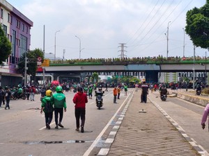Situasi Terkini Simpang Senen Usai Massa Aksi di Markas Brimob Bubarkan Diri