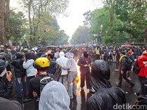 Video: Mahasiswa Demo di DPRD Jawa Barat, Sampaikan 8 Tuntutan