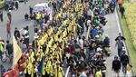 Suasana Lalu Lintas di Sekitar Polda Metro Jaya