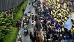 Suasana Lalu Lintas di Sekitar Polda Metro Jaya