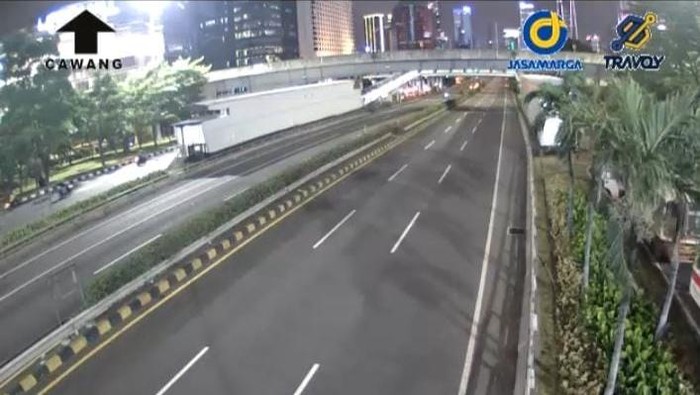 Tangkapan layar CCTV Tol Dalam Kota (dok. Travoy)