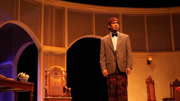Teater Bunga Penutup Abad