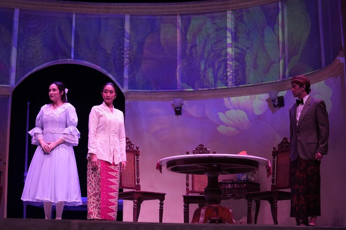 Teater Bunga Penutup Abad