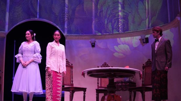 Teater Bunga Penutup Abad