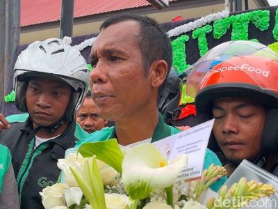 Lihat Lagi Momen Demo di Medan Tuntut Keadilan untuk Affan Kurniawan