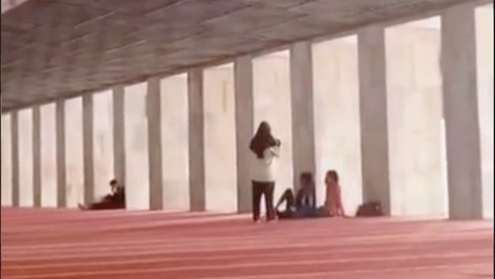 Viral Jemaah Istiqlal Dimarahi Petugas dengan Toa