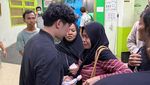 Willie Salim Temani Ibu Affan Kurniawan dari RS Sampai Rumah Duka
