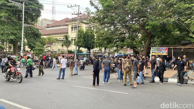 Aksi demo di Jalan Pahlawan Semarang, Sabtu (30/8/2025) kembali ricuh.