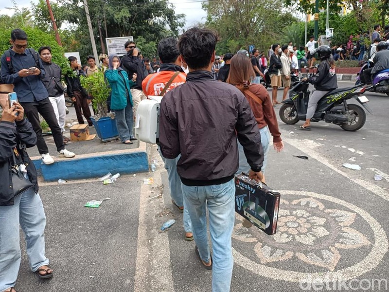 Barang yang diambil mayoritas barang elektronik seperti printer
