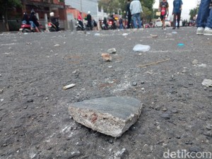 Yang Tersisa Usai Kerusuhan di Kota Cirebon Mereda