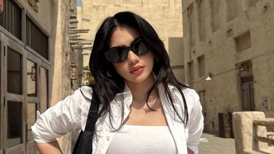 8 Gaya Simpel nan Stylish Davina Karamoy Liburan ke Dubai, Cantik Menawan