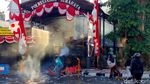 Demo Mahasiswa  di Polrestabes Surabaya Berujung Ricuh