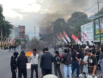 Ada Demo di Simpang Tiga UIN Jogja, Arus Lalu Lintas Dialihkan