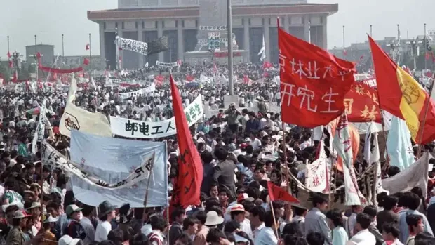 Demo Tiananmen Square
