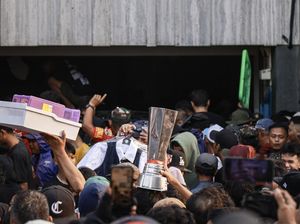 Polisi Fasilitasi Penyerahan Barang yang Dijarah dari Rumah Sahroni