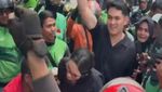 Ichal Muhammad Gotong Keranda Affan Kurniawan, Faby Marcelia Ikut Turun ke Jalan