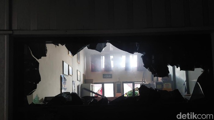 Imbas demo di DPRD Kota Cirebon pada Sabtu (30/8/2025).