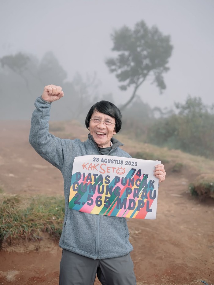 Kak Seto di Gunung Prau