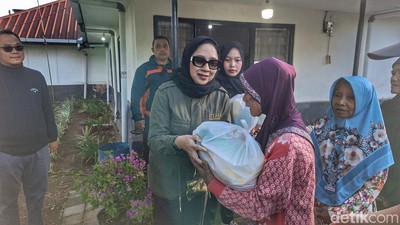 Momen CT Arsa Foundation Gencarkan Program Gebrag Subuh di Kertasari Bandung