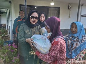 Momen CT Arsa Foundation Gencarkan Program Gebrag Subuh di Kertasari Bandung