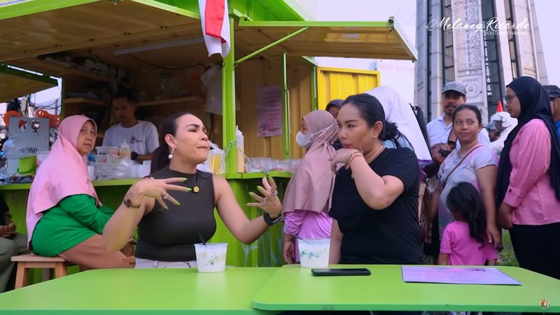 Kisah Kalina Ocktaranny jualan es teler Kisah Kalina Ocktaranny Jualan Es Teler, dari Sepi hingga Beromzet Rp 3 Juta