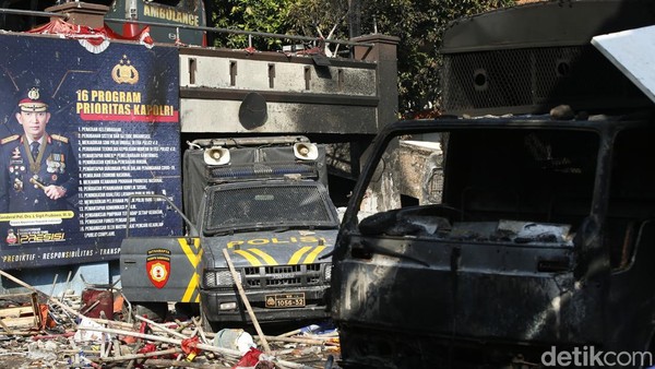 Kondisi Terkini Kantor Polres Jakarta Timur Usai Diamuk Massa